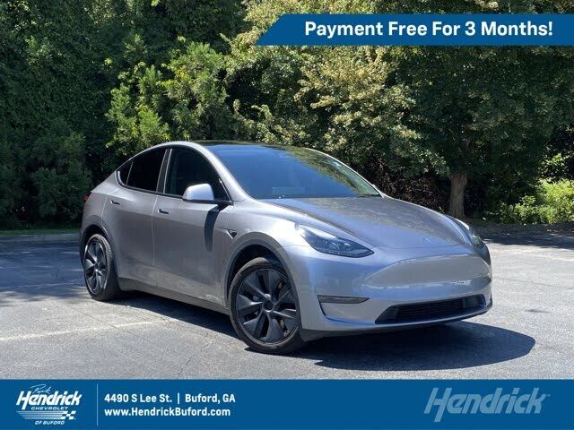 2024 TESLA Model Y