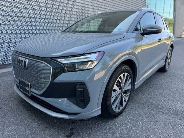 2023 AUDI Q4