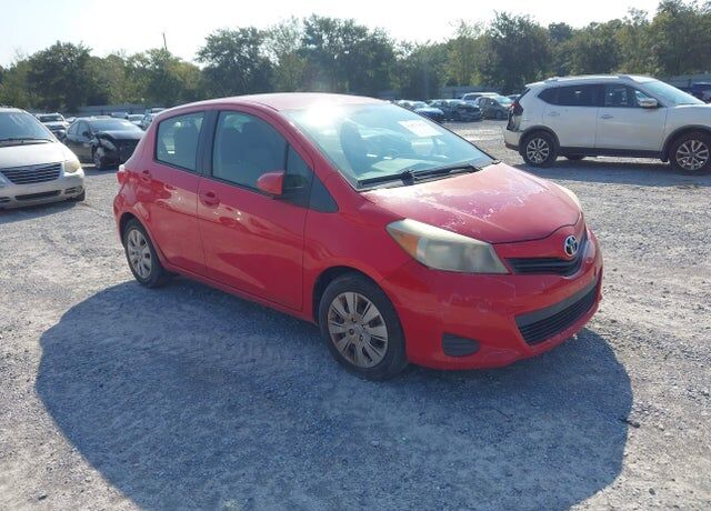 2013 TOYOTA Yaris