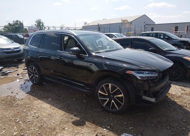 2020 VOLVO XC90