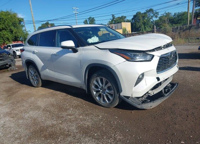 2020 TOYOTA Highlander