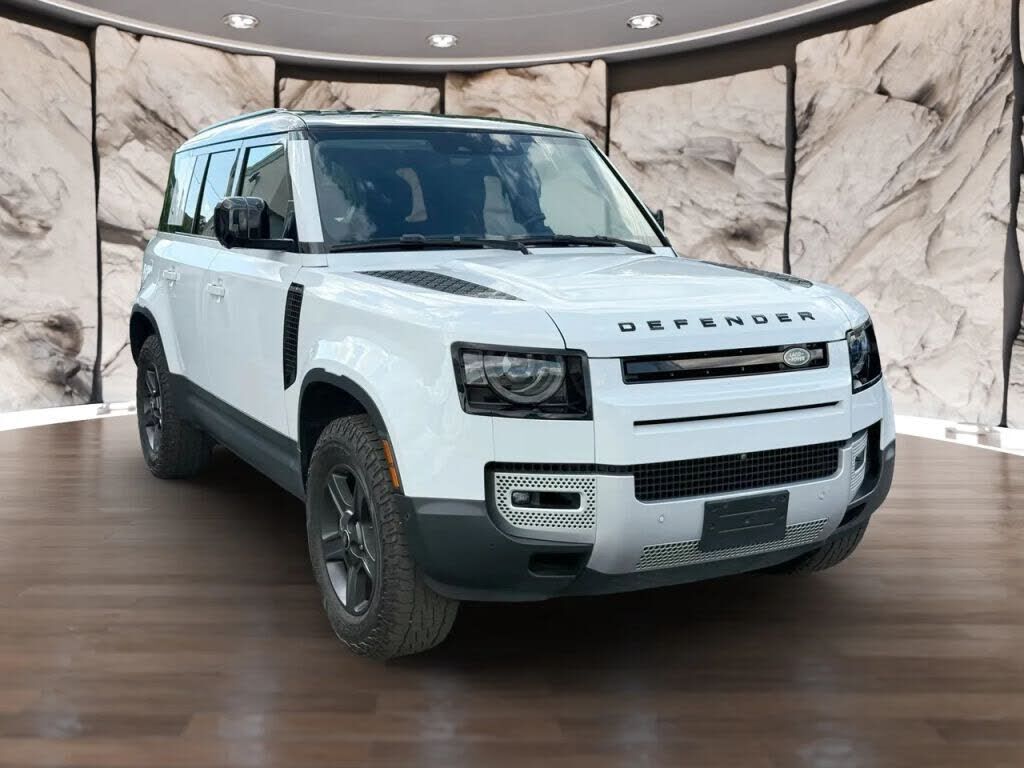 2022 LAND ROVER Defender