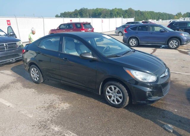 2012 HYUNDAI Accent