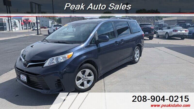 2019 TOYOTA Sienna