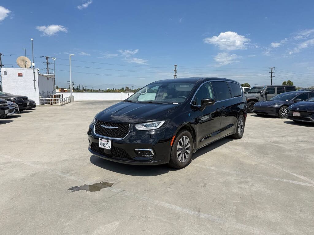 2024 CHRYSLER Pacifica