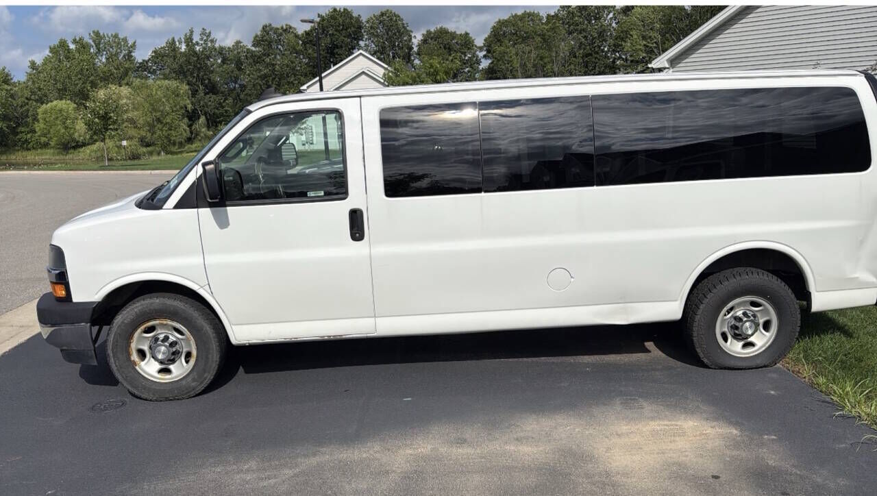 2019 CHEVROLET Express