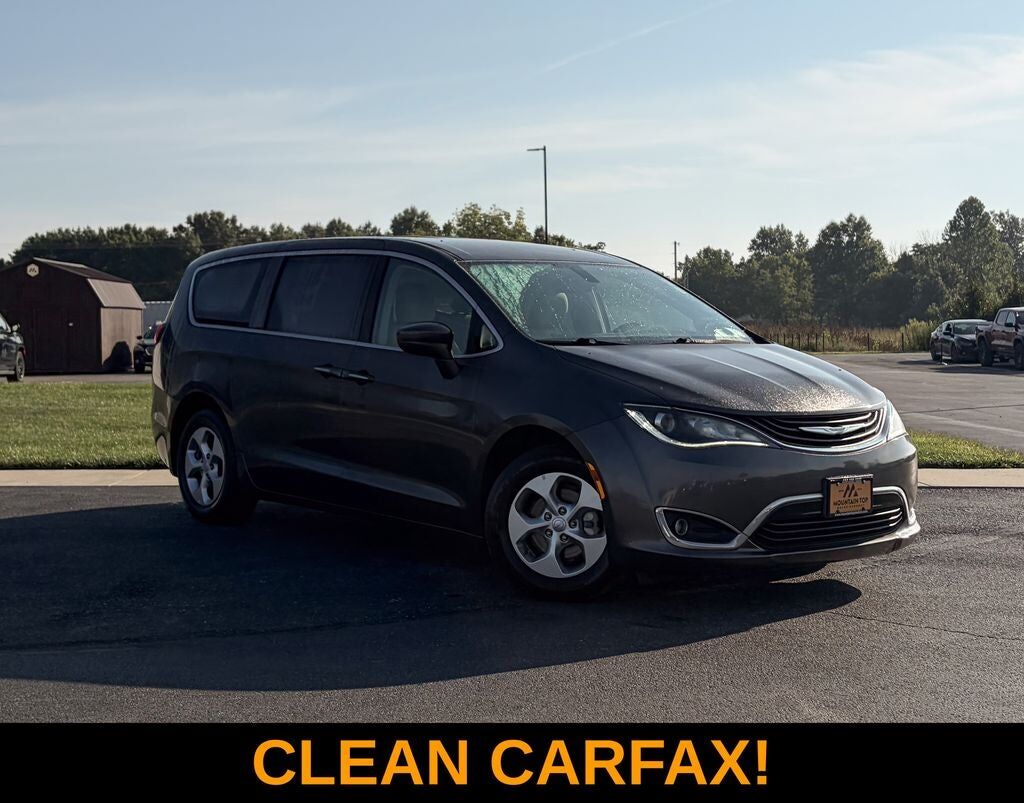 2017 CHRYSLER Pacifica