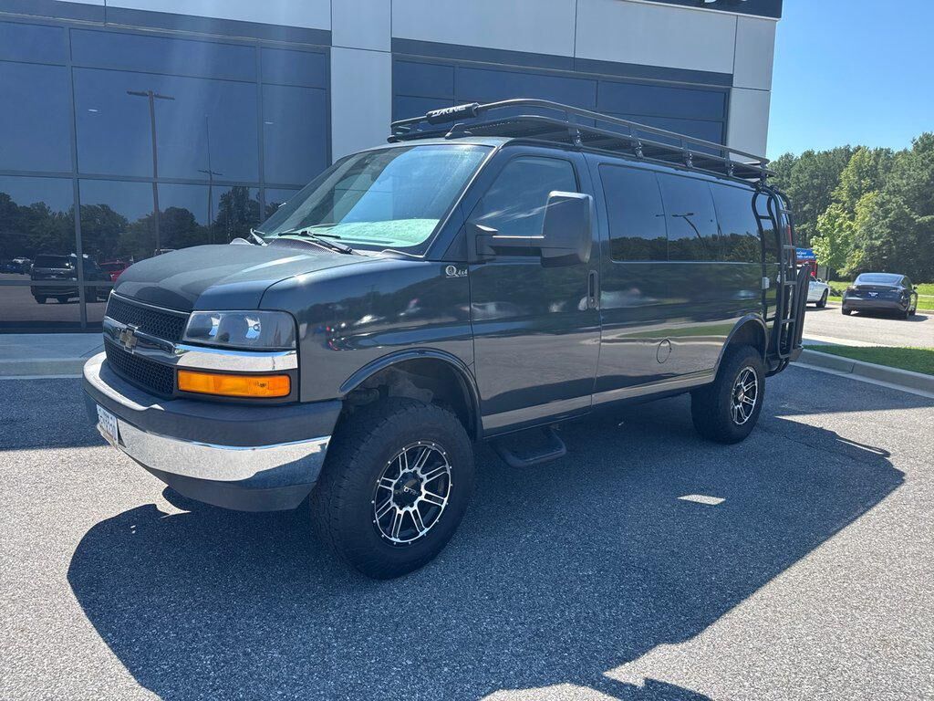 2017 CHEVROLET Express