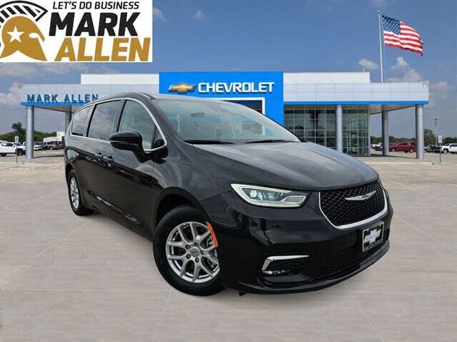 2023 CHRYSLER Pacifica