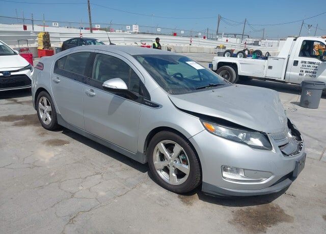 2013 CHEVROLET Volt
