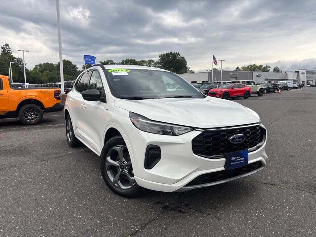 2023 FORD Escape