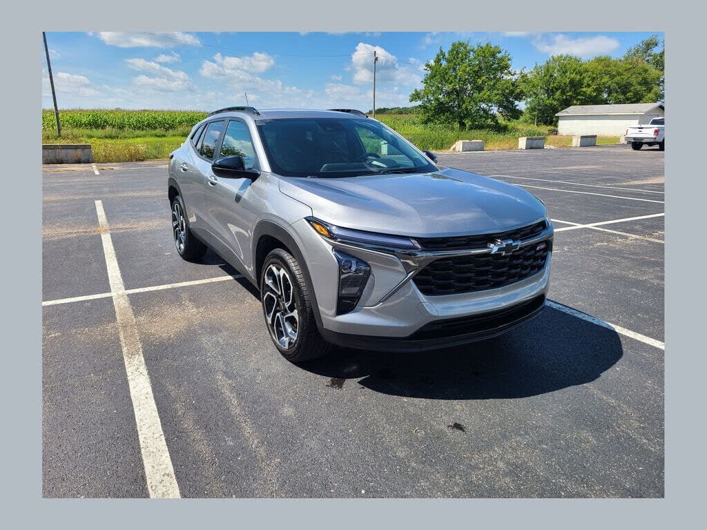 2025 CHEVROLET Trax