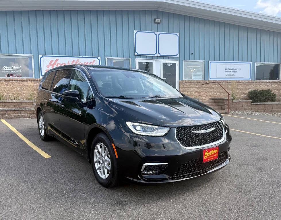 2024 CHRYSLER Pacifica
