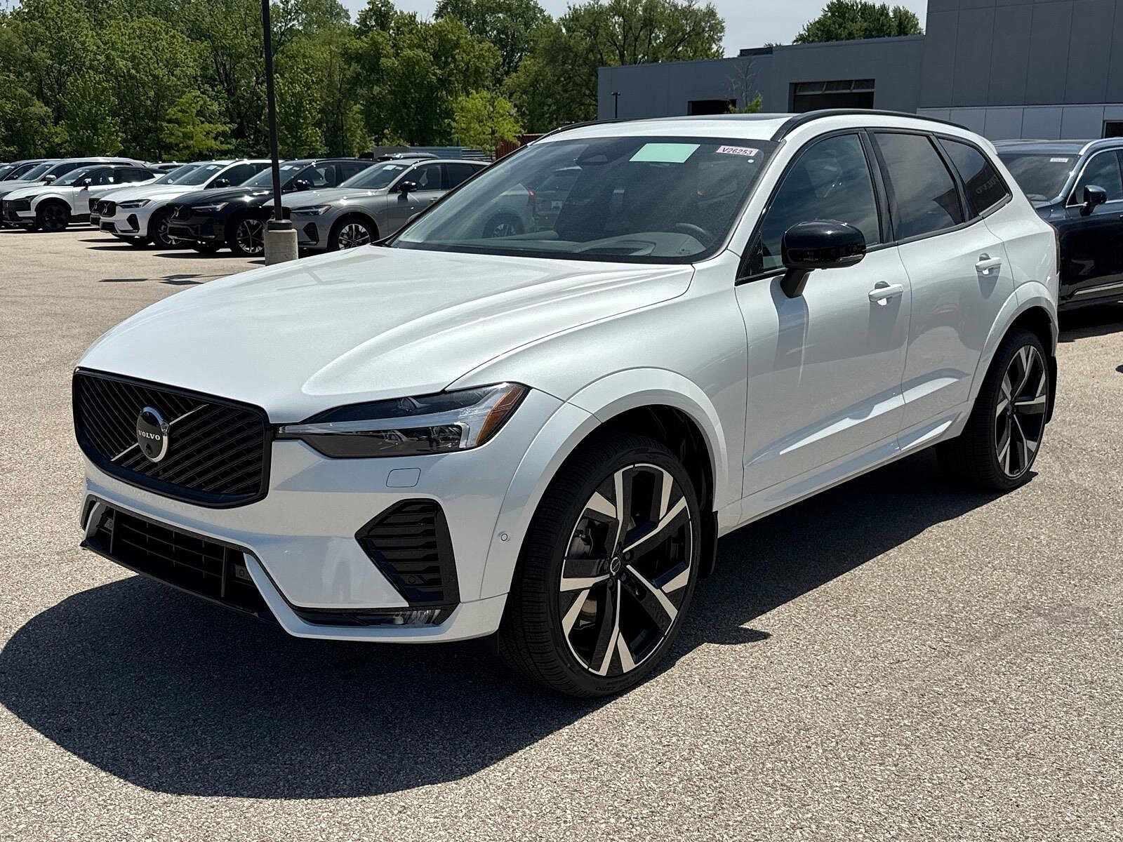 2026 VOLVO XC60