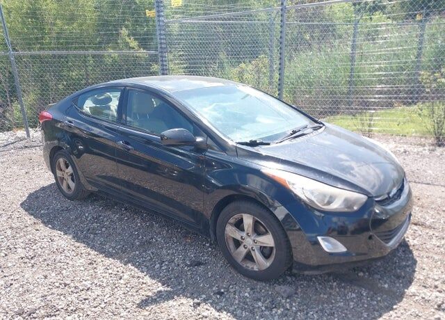 2013 HYUNDAI Elantra