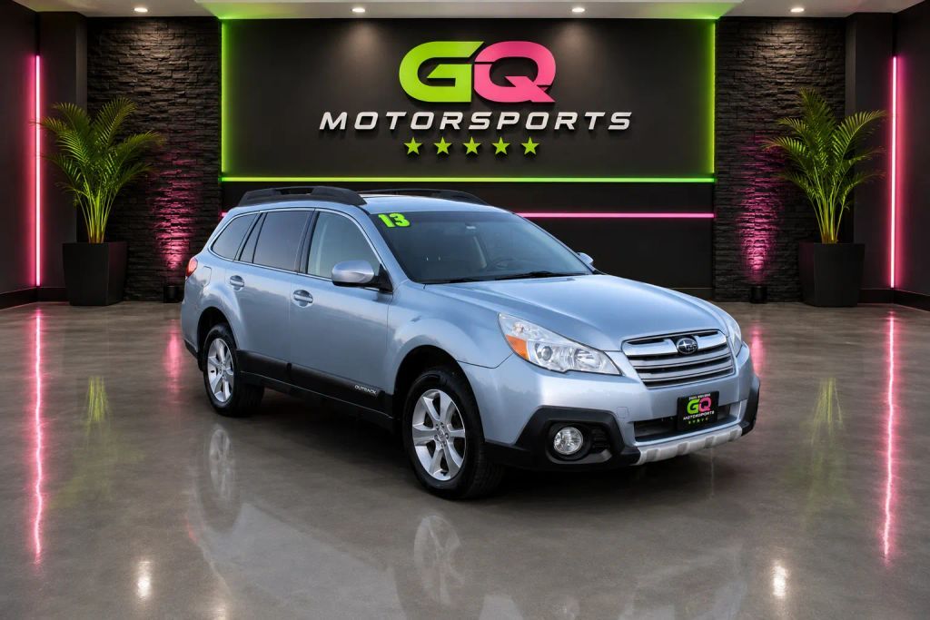 2013 SUBARU Outback