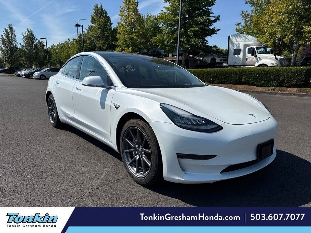2020 TESLA Model 3
