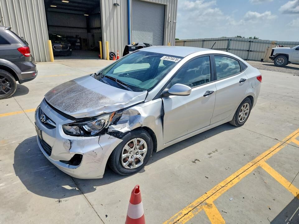 2012 HYUNDAI Accent