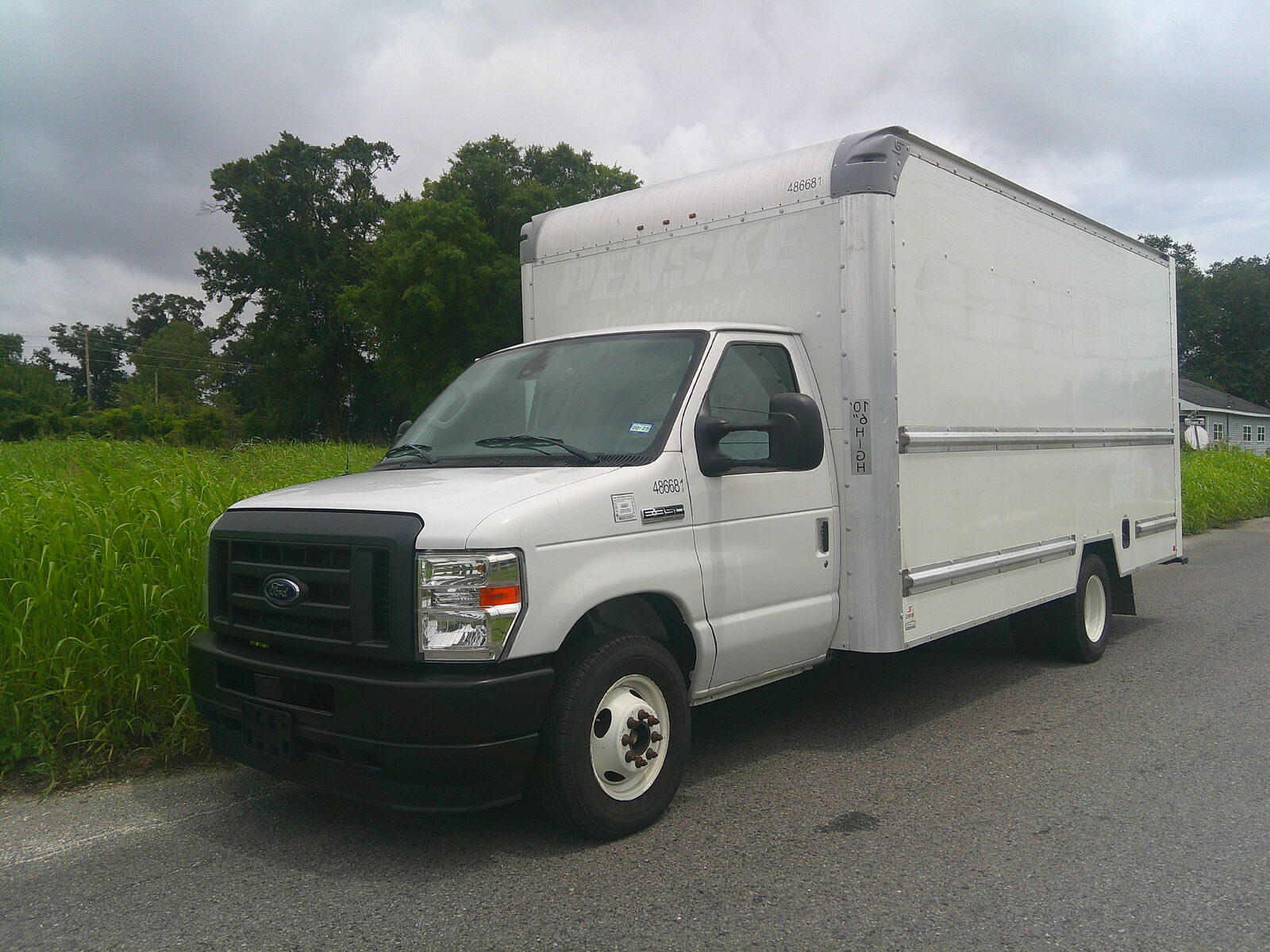 2022 FORD E-350