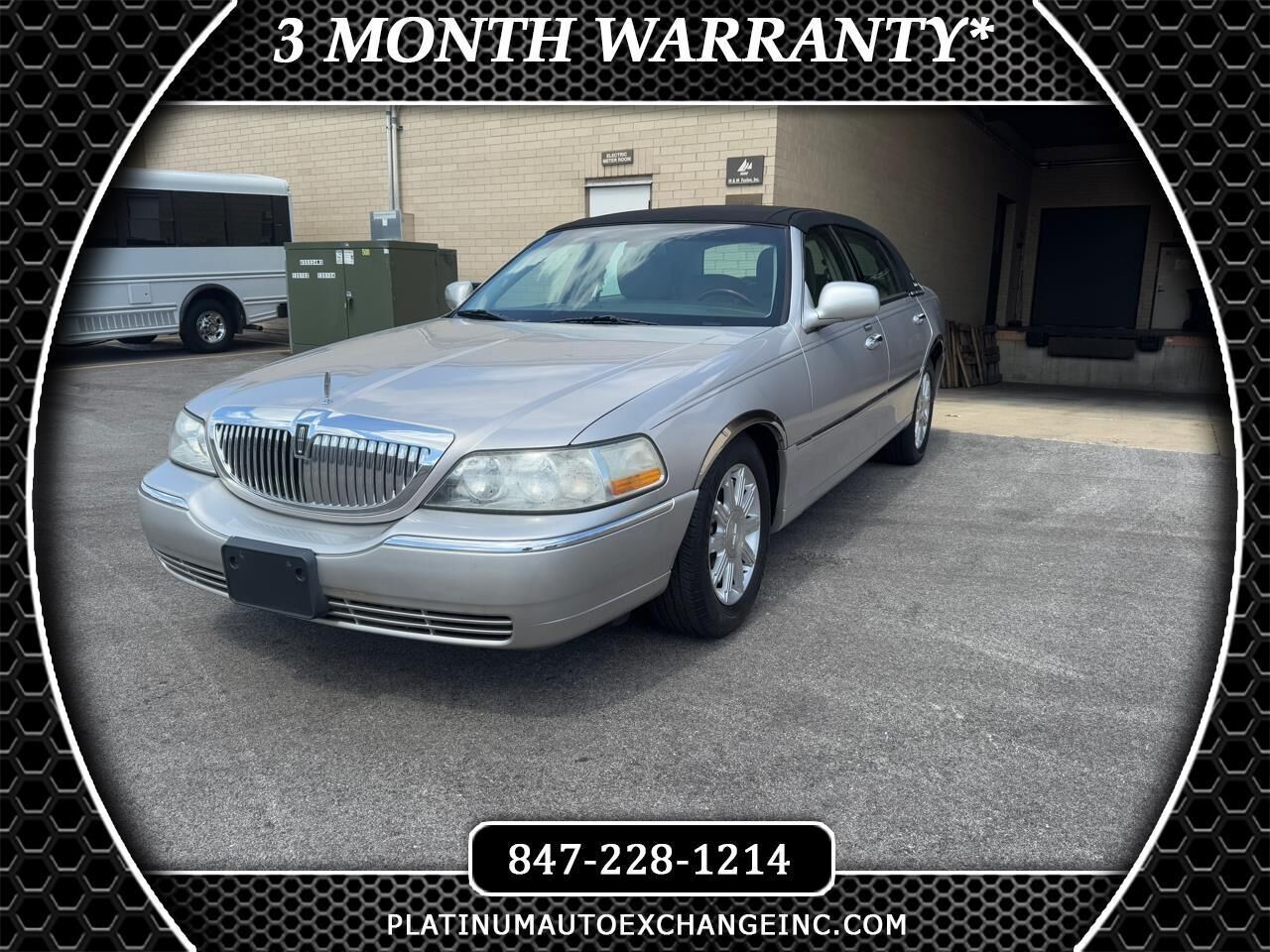 2011 LINCOLN Town Car