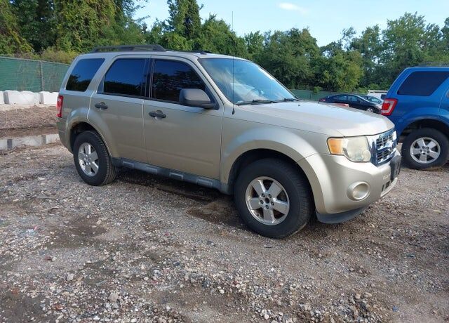 2011 FORD Escape