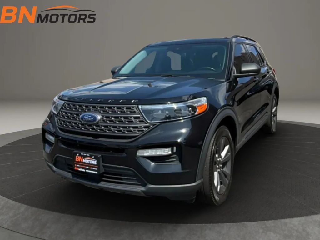 2021 FORD Explorer