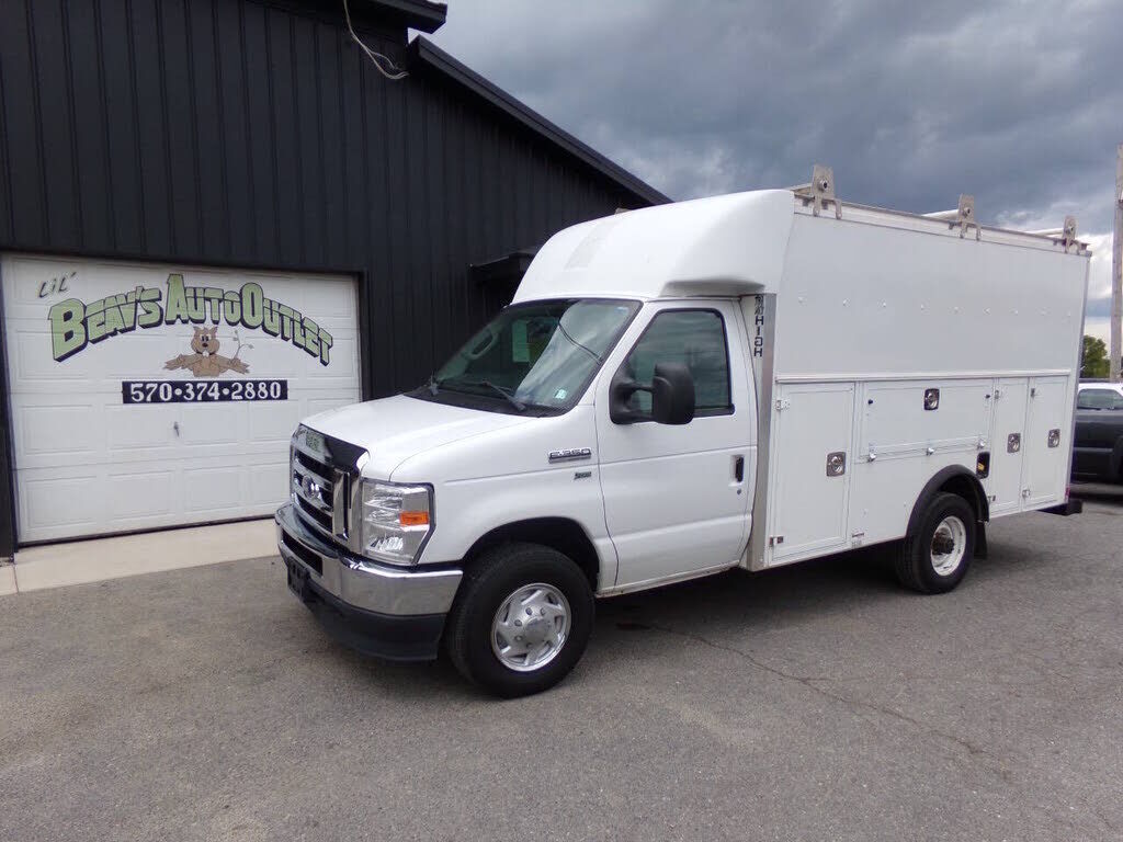 2016 FORD E-350