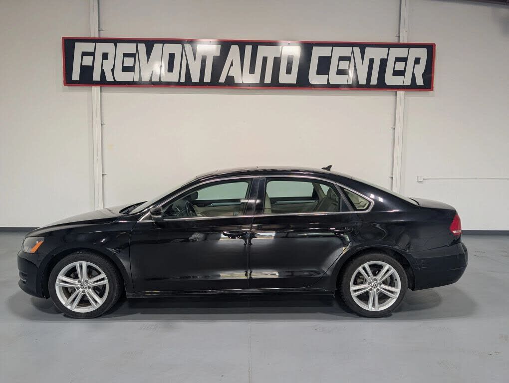 2014 VOLKSWAGEN Passat