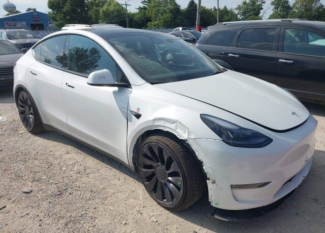 2023 TESLA Model Y