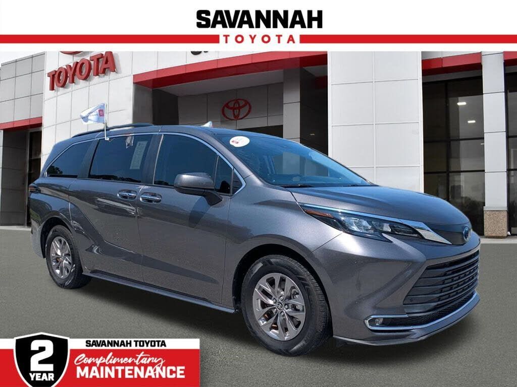 2024 TOYOTA Sienna