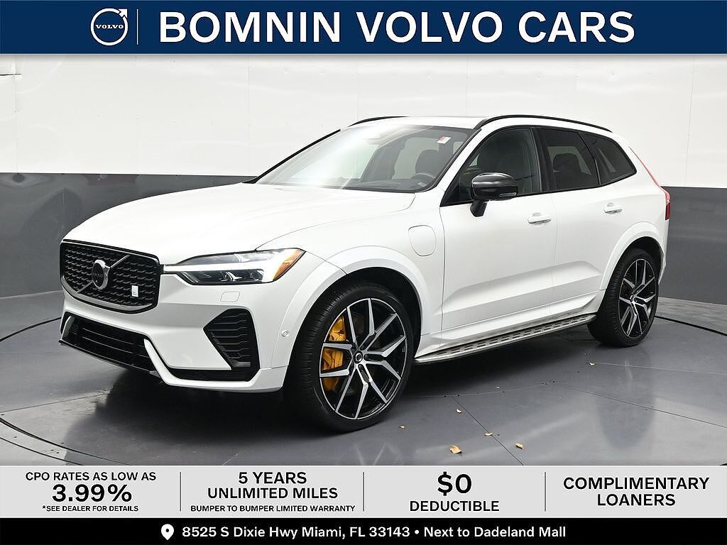 2022 VOLVO XC60