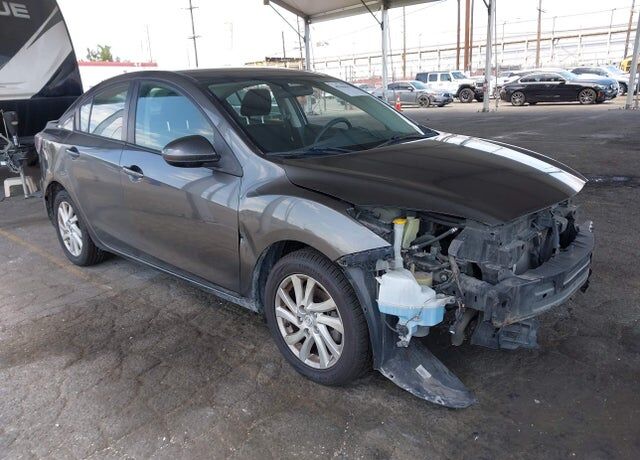 2013 MAZDA Mazda3
