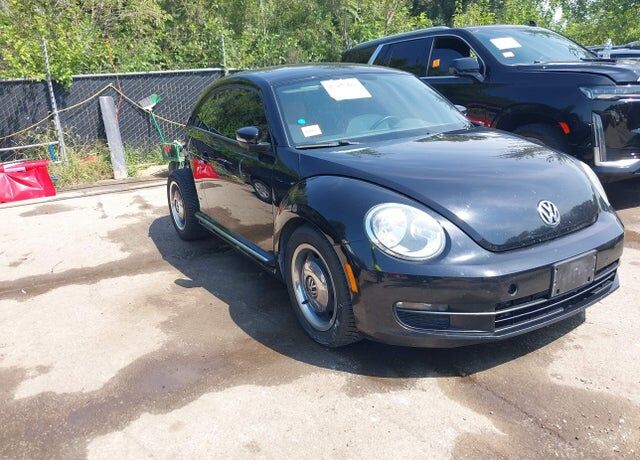 2016 VOLKSWAGEN Beetle
