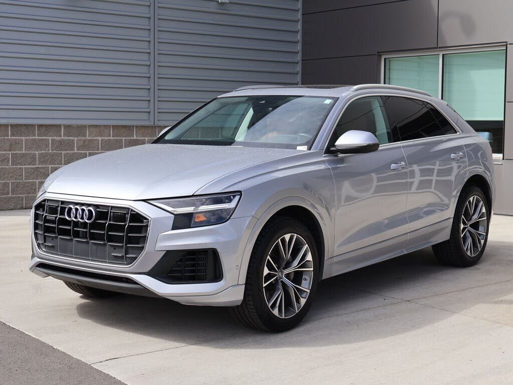 2022 AUDI Q8