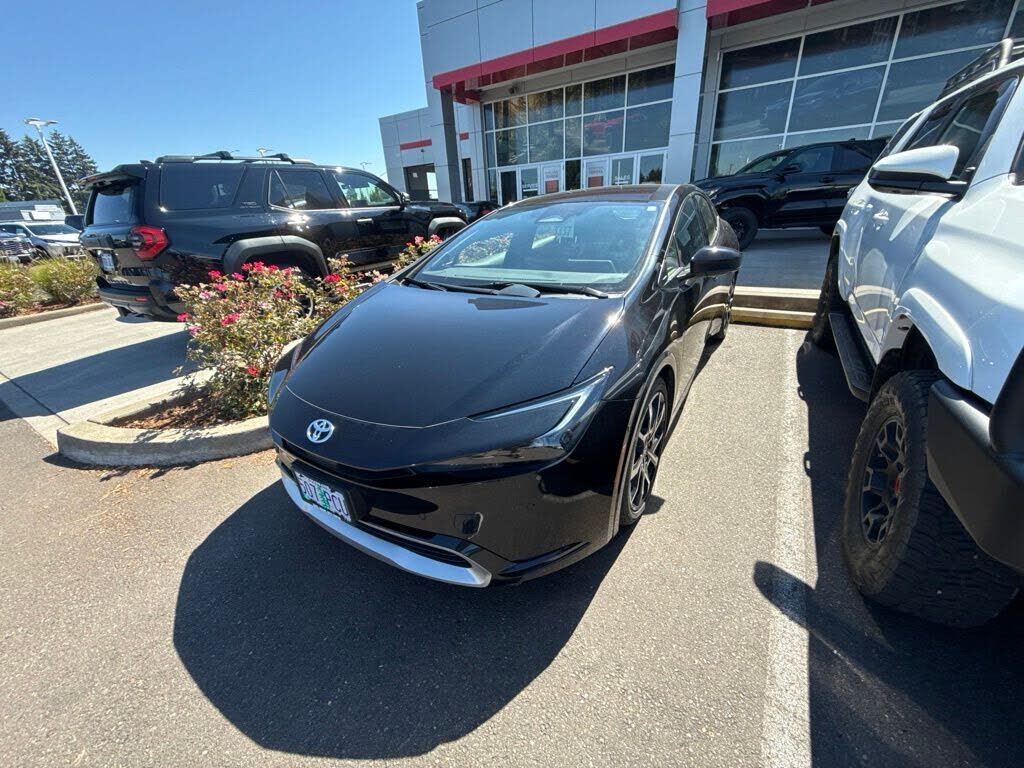 2023 TOYOTA PRIUS