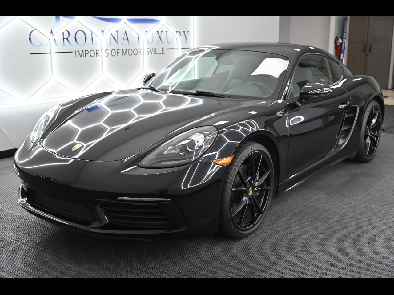 2018 PORSCHE 718