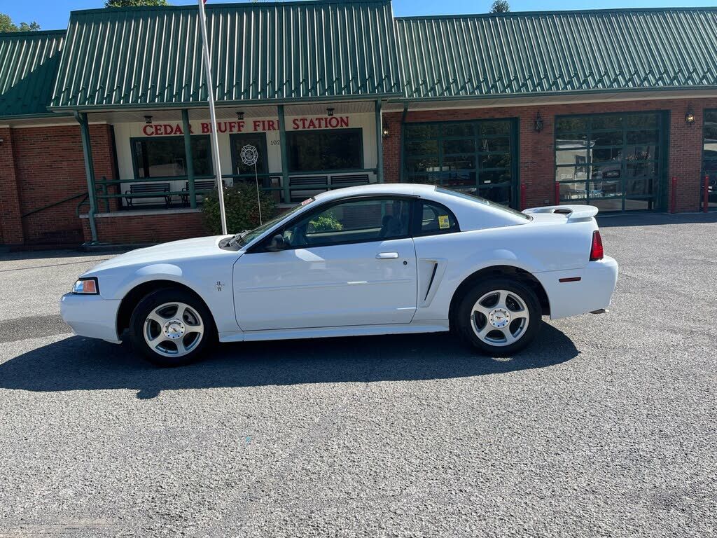 2003 FORD Mustang