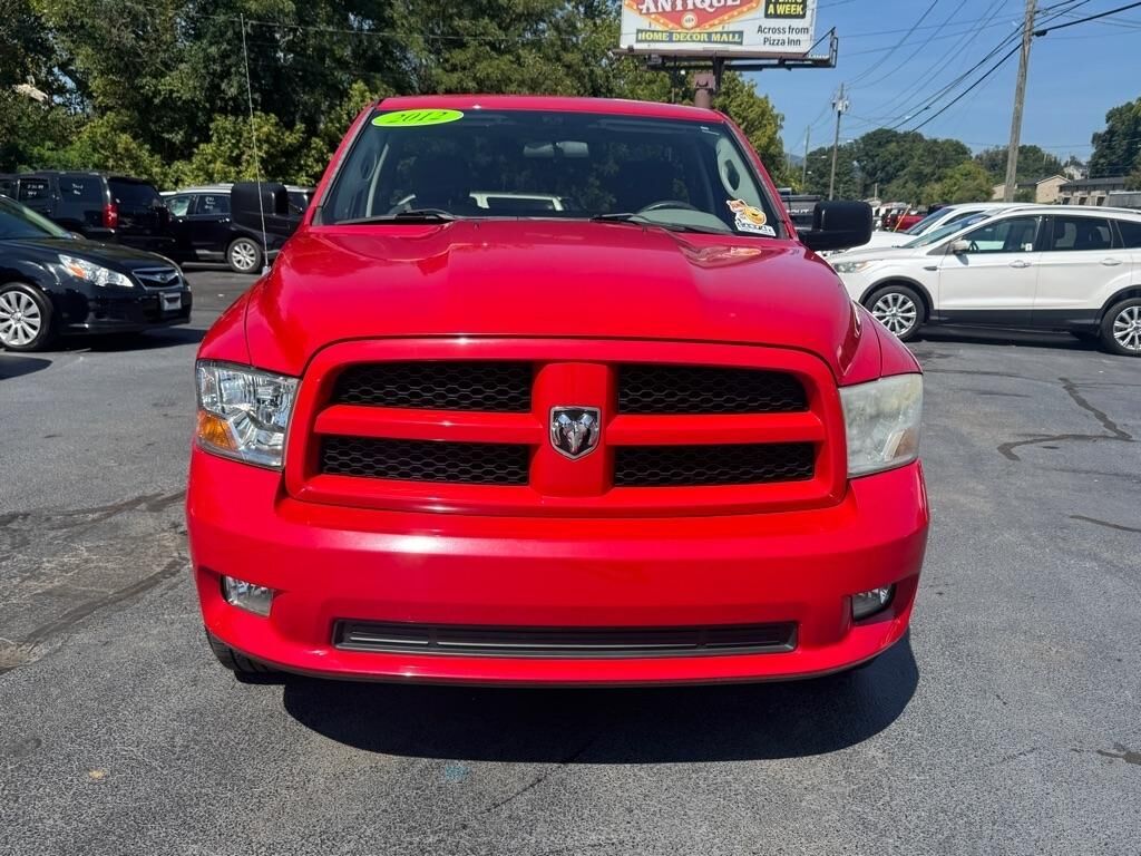 2012 DODGE Ram