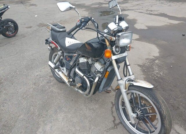 1983 HONDA VT500