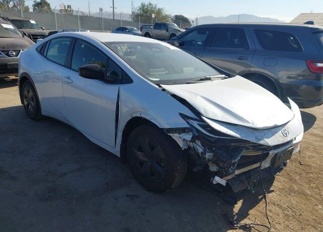 2024 TOYOTA PRIUS