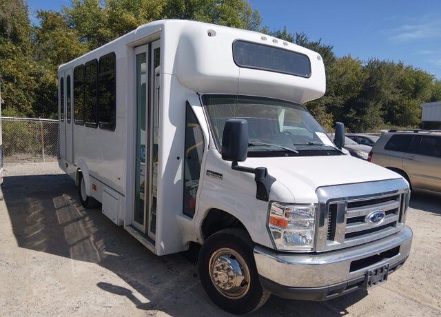 2019 FORD E-350