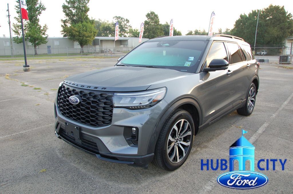 2025 FORD Explorer