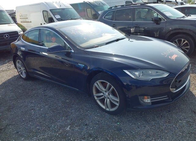 2014 TESLA Model S