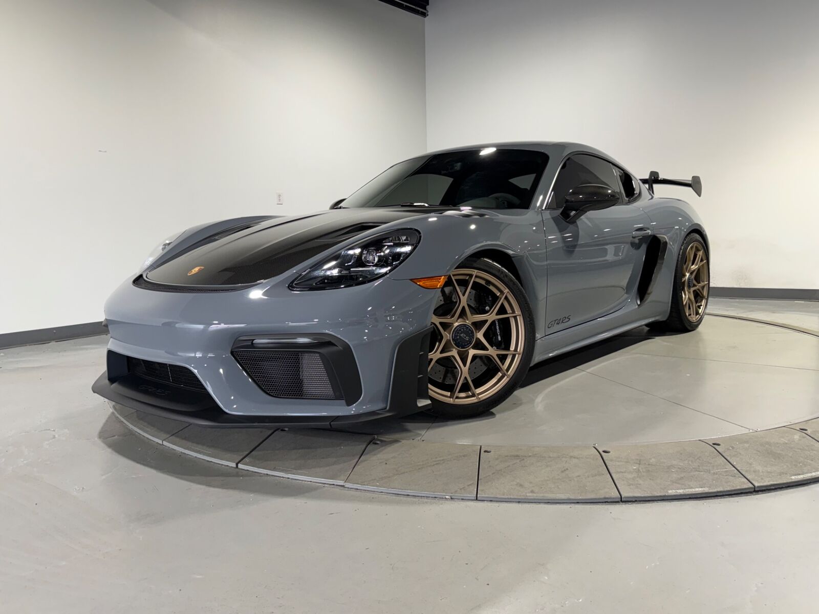 2023 PORSCHE 718