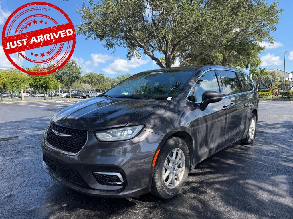 2023 CHRYSLER Pacifica
