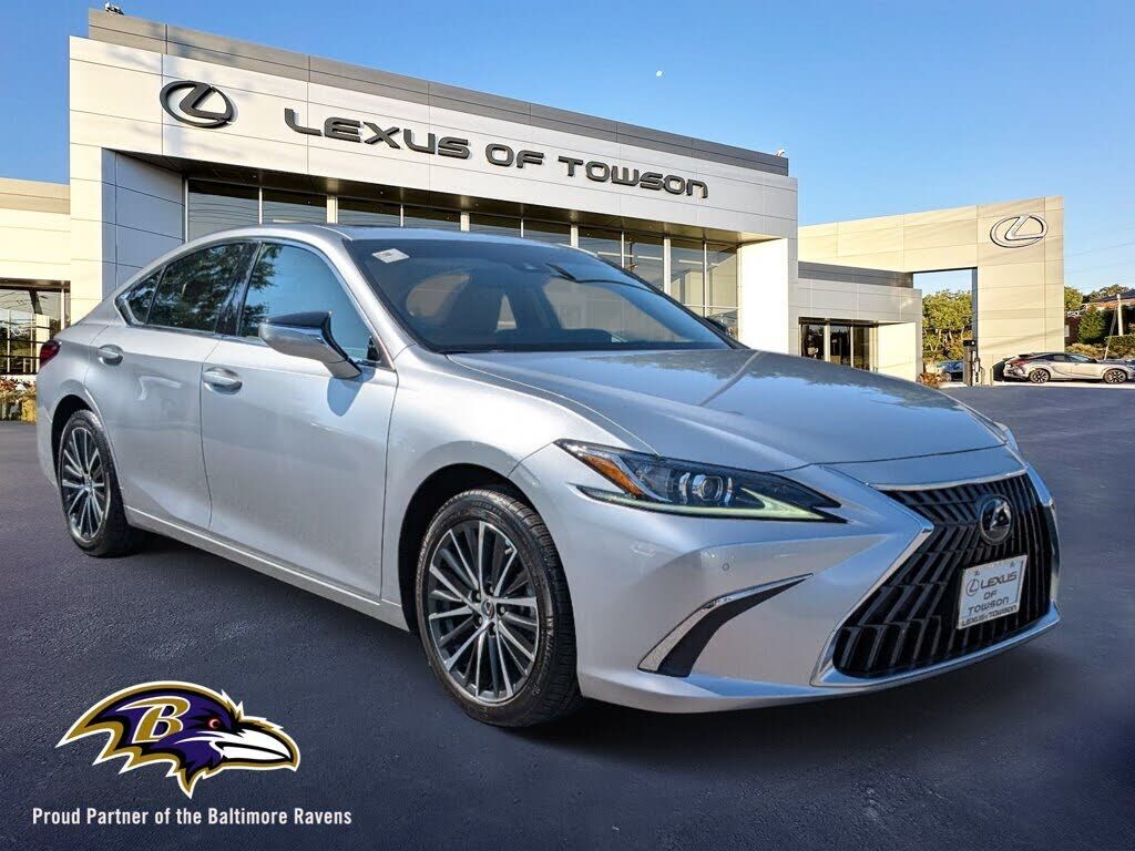 2024 LEXUS ES
