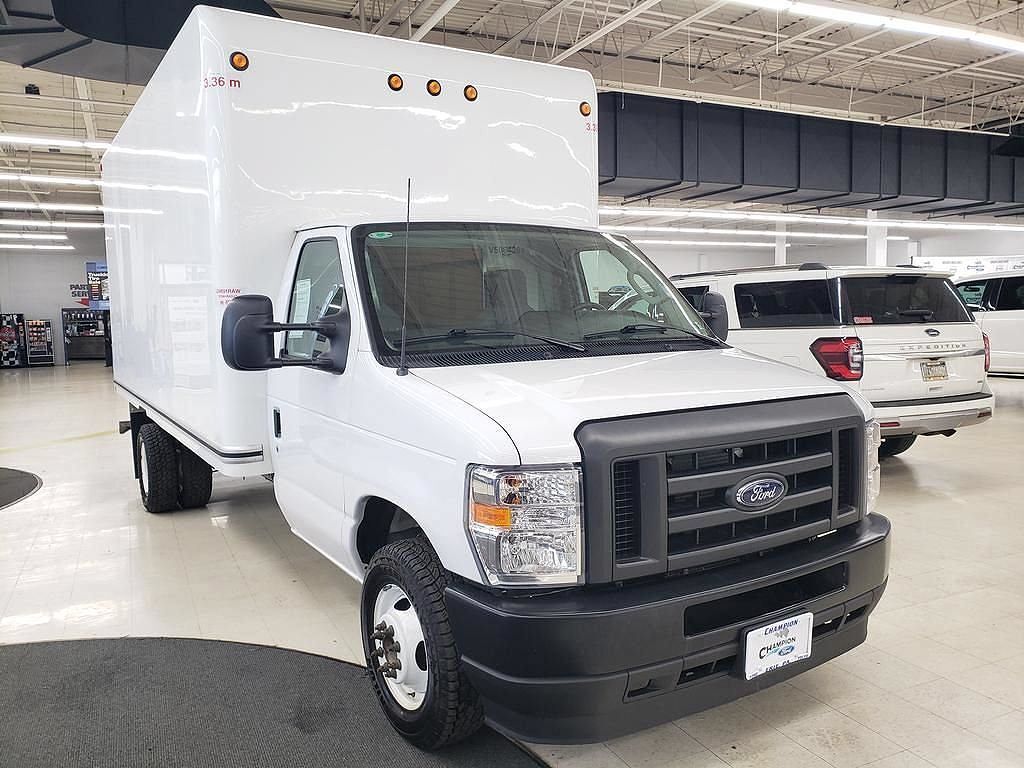 2025 FORD E-450