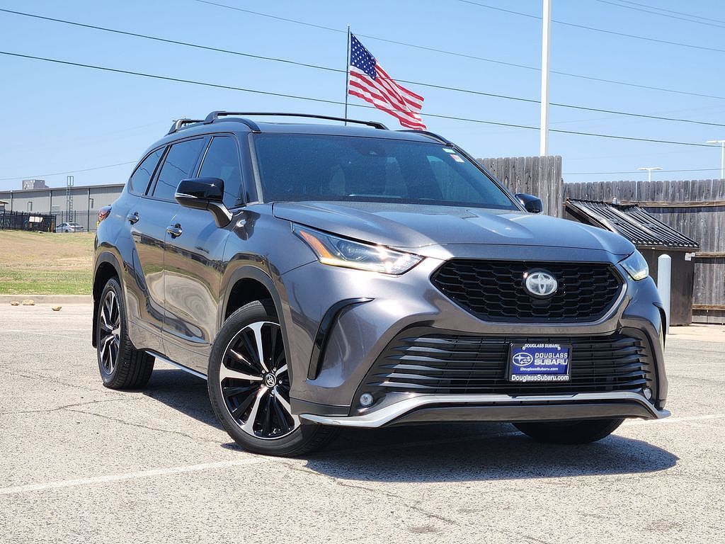 2021 TOYOTA Highlander
