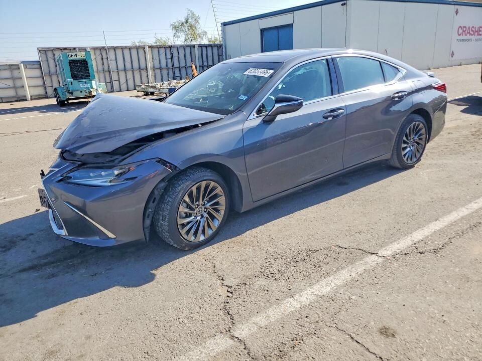 2025 LEXUS ES