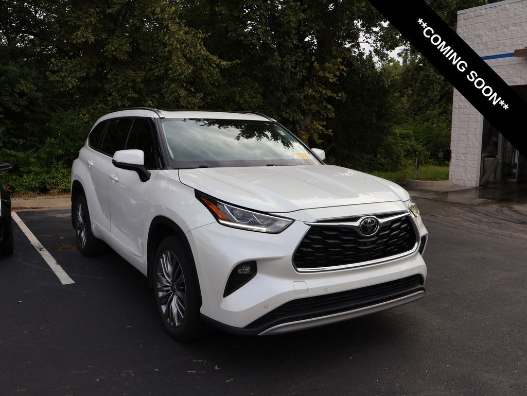 2021 TOYOTA Highlander